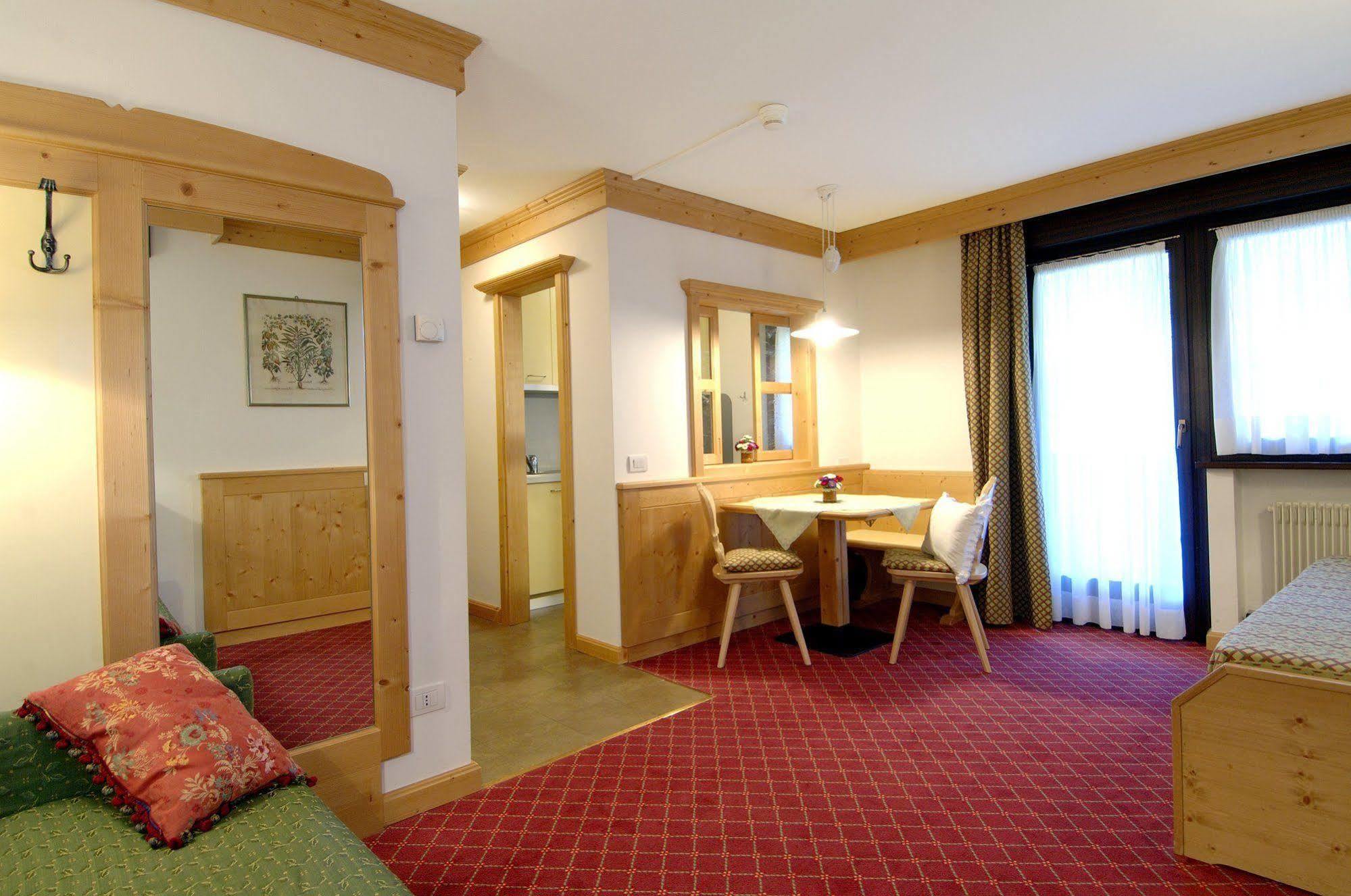 Residence Lastei San Martino Di Castrozza Luaran gambar